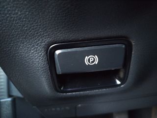 Mercedes-Benz GLA 180 2018 Klasse GLA 180 d-thumb-36