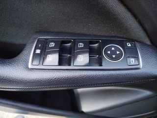 Mercedes-Benz GLA 180 2018 Klasse GLA 180 d-thumb-37