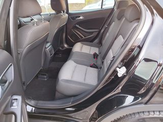 Mercedes-Benz GLA 180 2018 Klasse GLA 180 d-thumb-18