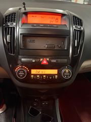 Kia Ceed / cee'd 2008-thumb-22