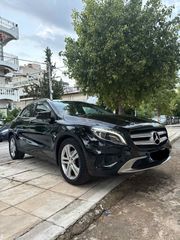 Mercedes-Benz GLA 200 2015 URBAN 7G-DCT