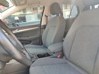 Volkswagen Golf 2021 e TSI-thumb-10