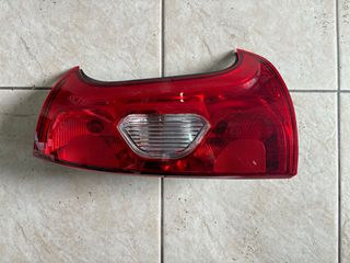 ΠΙΣΩ ΔΕΞΙ ΦΑΝΑΡΙ FIAT PANDA 312 ΚΩΔΙΚΟΣ: 51843642