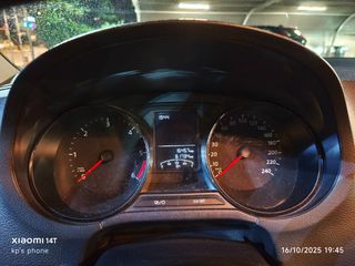 Volkswagen Polo 2016 1.4 TDi Bluemotion Comfortline-thumb-14