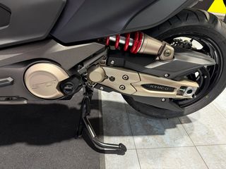 Kymco AK 575 Premium 2026 E5+ & *ΔΩΡΑ ΠΡΟΣΦΟΡΑΣ*-thumb-6