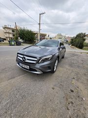 Mercedes-Benz GLA 180 2015 GLA 180 URBAN-AUTOMATIC-PANORAMA