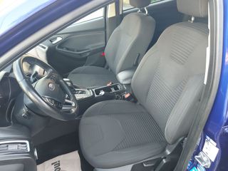 Ford Focus 2016 1.5 TDCi Titanium PowerShift  MPS 6 / VIGNALE / KEYLESS-thumb-30