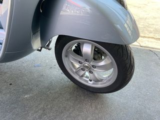 Piaggio Vespa 2022 VESPA-thumb-4