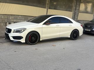 Mercedes-Benz CLA 45 AMG 2016 PERFORMANCE
