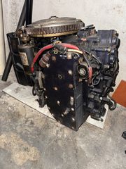 Ολοκληρη μηχανη για ανταλλακτικά!!! 75 Evinrude 1980