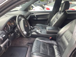 Porsche Cayenne 2004 GTS-thumb-7