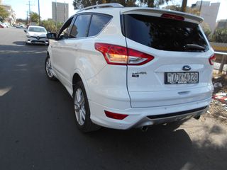 Ford Kuga 2015 2.0 TDCI TITANIUM 4X4 FOUL EXTRA!!-thumb-2