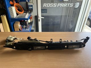 VW Passat ‘00-05 μηχανισμός/χειρολαβη πορτμπαγκάζ 3B5827297A/3B5827297