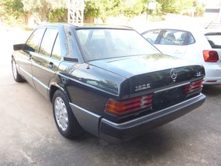 Mercedes-Benz 190 1992 190 E-thumb-5