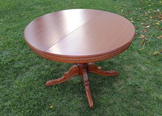 Τραπεζαρία σκαλιστή μασιφ ροτόντα