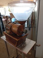 Μύλος Καφέ Σέ Άριστη Κατάσταση