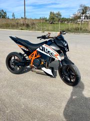 KTM 690 Duke 2011 R