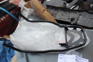 SUZUKI GSF650 SXARA KAINOURGIA KAI GIA ALLA MONDELA 990D0-46H00-060