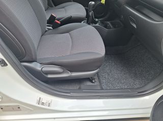 Mitsubishi Space Star 2016-thumb-15