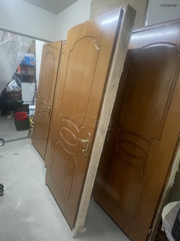 Εσωτερικές ξύλινες πορτες