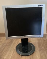 Οθόνη LG 17" με θέμα στην υποδοχή ρεύματος