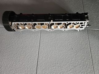 Διακοσμητική κεφαλή μηχανής αυτοκίνητου