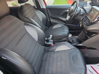 Peugeot 2008 2018 1.2 PURETECH 110 ALLURE/FULL EXTRA/-thumb-18
