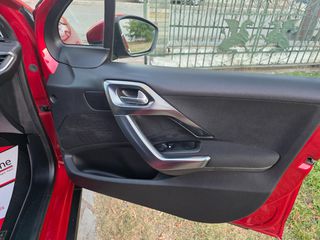 Peugeot 2008 2018 1.2 PURETECH 110 ALLURE/FULL EXTRA/-thumb-19