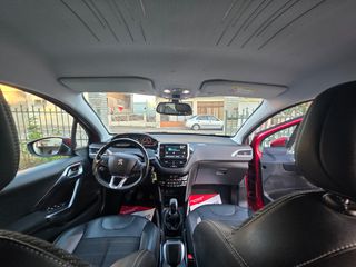 Peugeot 2008 2018 1.2 PURETECH 110 ALLURE/FULL EXTRA/-thumb-23