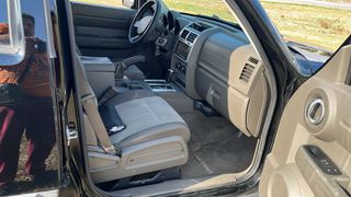 Dodge Nitro 2009 SXT-thumb-15