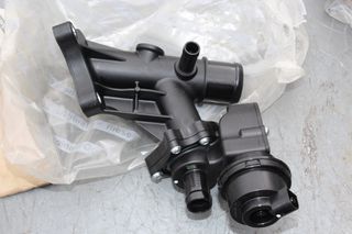 FIAT TALENTO MERCEDES VITO W447 NISSAN NV300  OPEL VIVARO B RENAULT TRAFIC III 1600 DCI BASH THERMOSTATH KAINOURGIO 6000616834
