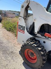 Φορτωτάκι Bobcat 2004 S250-thumb-2
