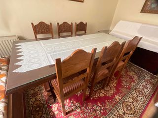 Τραπεζαρία ξυλόγλυπτη