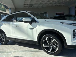 Mitsubishi Eclipse Cross 2022 INSTYLE PLUG-IN HYBRID-thumb-6