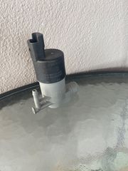 NISSAN NAVARA D40 ‘05 9641553880 9641553980 Αντλία δοχείου υαλοκαθαριστήρα σε άριστη κατάσταση γνησια!!!