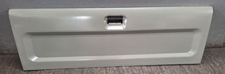 ΠΟΡΤΑ ΚΑΡΟΤΣΑΣ TOYOTA HILUX 1988-2001  YN85/LN85/ YN110/LN145/LN150/LN170/LN150/LN165 ΜΙΑΜΙΣΗ ΚΑΜΠΙΝΑ - ΜΕ ΧΕΡΟΥΛΙ ΣΤΗ ΜΕΣΗ ολικό μήκος: 137,5 // ύψος: 45