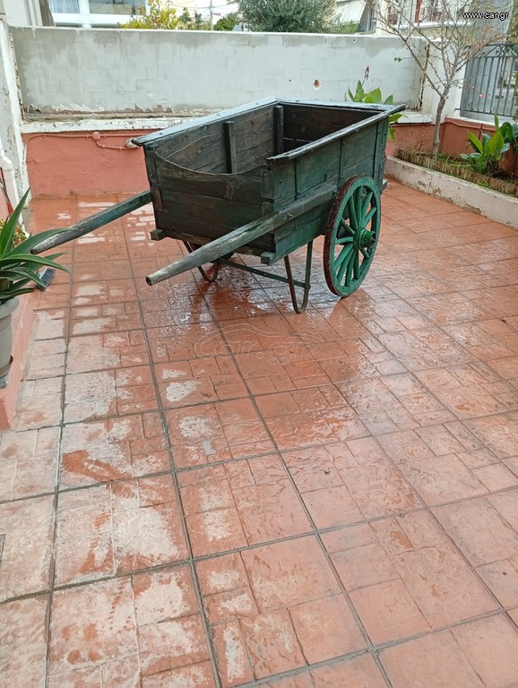 Τροχήλατη χειραμαξα