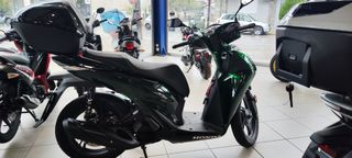 Honda SH 125i 2025 Vetro Edition Top Box-thumb-9