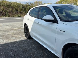 Alfa Romeo Stelvio 2021 Veloce-thumb-5