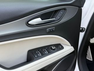 Alfa Romeo Stelvio 2021 Veloce-thumb-9