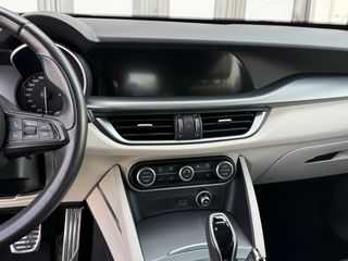 Alfa Romeo Stelvio 2021 Veloce-thumb-19