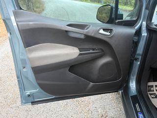 Ford Transit Courier 2019 2019-thumb-17