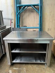 ΕΡΜΑΡΙΟ ΑΝΟΙΧΤΟ ΜΕ ΕΝΔΙΑΜΕΣΟ ΡΑΦΙ , ΔΙΑΣΤΑΣΕΙΣ: 110X68X85CM