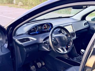 Peugeot 2008 2016 1.2 PureTech Crossway-thumb-10