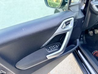 Peugeot 2008 2016 1.2 PureTech Crossway-thumb-15