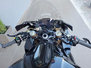 Yamaha YZF-R1 2022 RN65-thumb-2