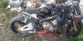 Honda CBR 600RR 2003 CBR 600 RR-thumb-1