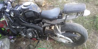 Honda CBR 600RR 2003 CBR 600 RR-thumb-2