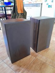 Ηχεια  απο κέντρο πόλι δυνατά