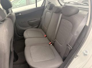 Hyundai i 20 2012-thumb-24